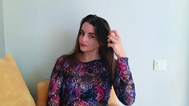 Miss Arwen online show from June 29, 8:09 am