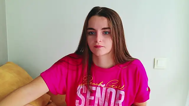 Miss Arwen online show from July 13, 8:17 am