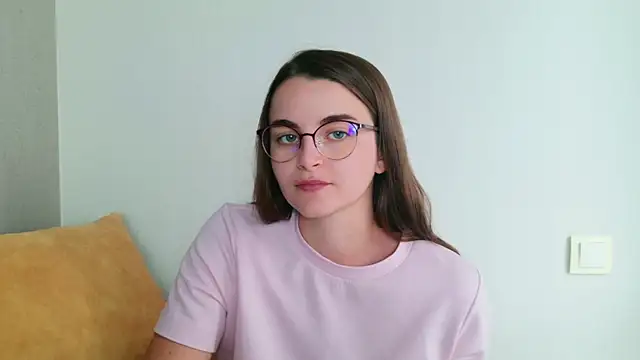 Miss Arwen online show from July 16, 1:17 pm