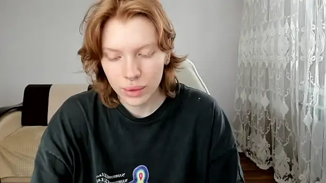 Snapshot of StellaDavis chatting on May 1, 9:14 am StellaDavis online show from May 1, 9:14 am
