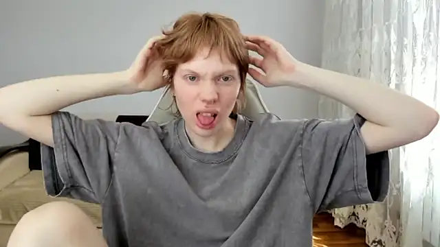 Snapshot of StellaDavis chatting on May 15, 10:11 am StellaDavis online show from May 15, 10:11 am