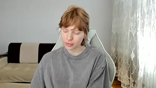 Snapshot of StellaDavis chatting on May 17, 10:11 am StellaDavis online show from May 17, 10:11 am