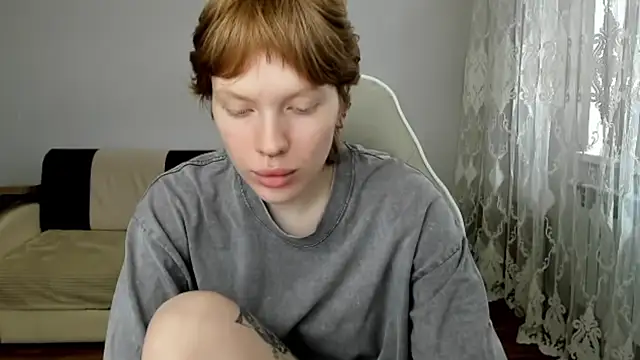 Snapshot of StellaDavis chatting on June 2, 8:38 am StellaDavis online show from June 2, 8:38 am