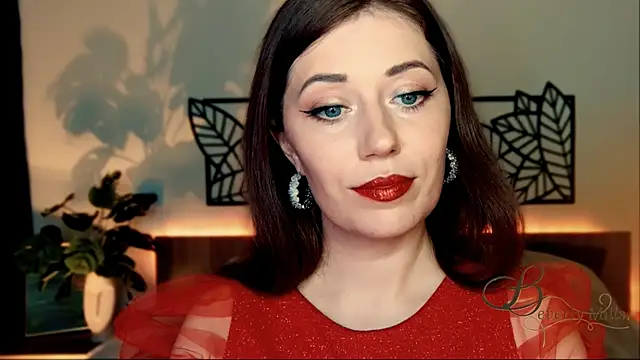 MissBeverlyMills online show from December 8, 2:52 pm