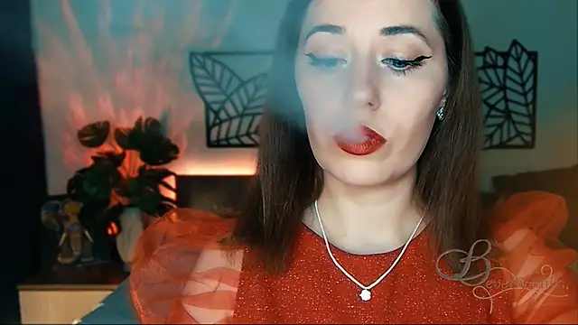 MissBeverlyMills online show from January 18, 10:28 pm