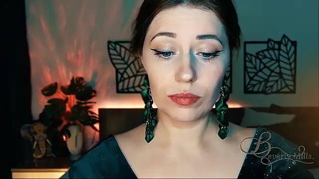 MissBeverlyMills online show from January 24, 6:14 pm