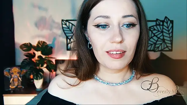 MissBeverlyMills online show from February 13, 12:11 pm