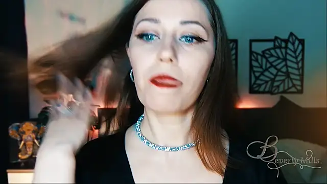 MissBeverlyMills online show from February 13, 3:24 pm