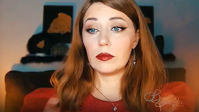 MissBeverlyMills online show from September 19, 7:25 pm