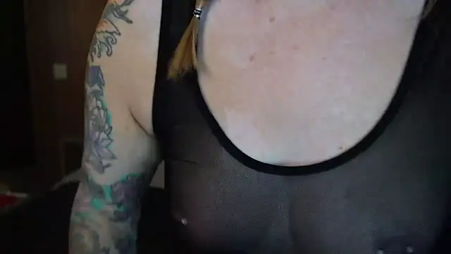 MaggieMayI89 online show from March 26, 4:45 pm