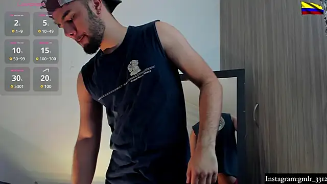 Snapshot of caprywilliams chatting on December 12, 8:21 pm caprywilliams online show from December 12, 8:21 pm