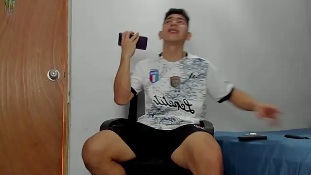 andrew rose  online show from March 10, 4:12 pm