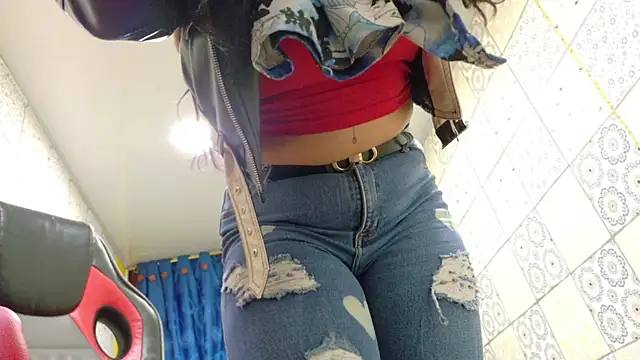 Lina23  online show from October 16, 1:45 pm