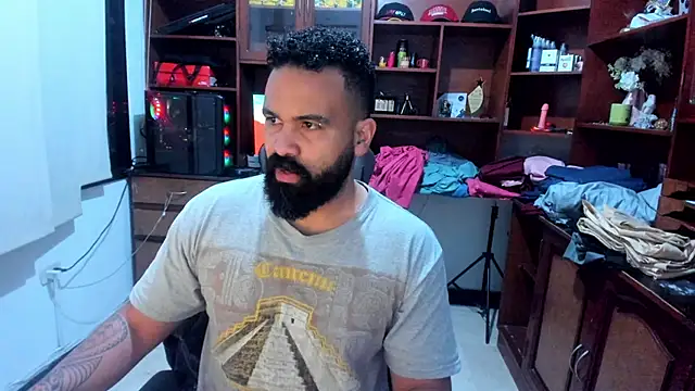 Snapshot of Drako_Argentii chatting on December 11, 3:02 am Drako Argentii online show from December 11, 3:02 am