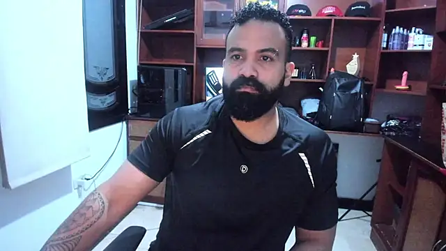 Snapshot of Drako_Argentii chatting on December 19, 3:29 am Drako Argentii online show from December 19, 3:29 am