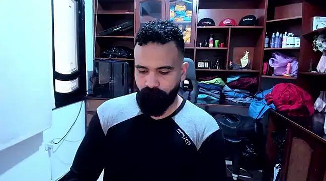 Snapshot of Drako_Argentii chatting on December 30, 8:15 pm Drako Argentii online show from December 30, 8:15 pm