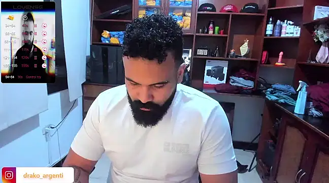 Snapshot of Drako_Argentii chatting on January 4, 5:37 am Drako Argentii online show from January 4, 5:37 am