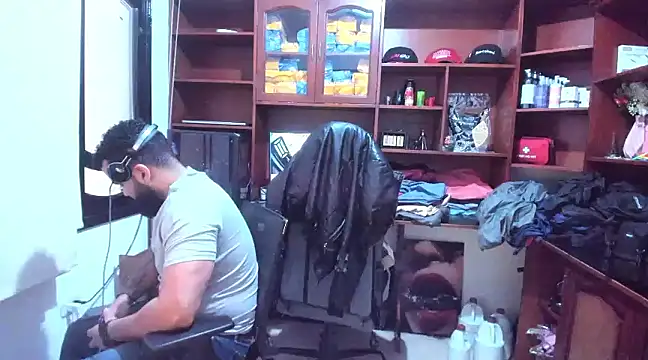 Snapshot of Drako_Argentii chatting on January 16, 3:46 pm Drako Argentii online show from January 16, 3:46 pm