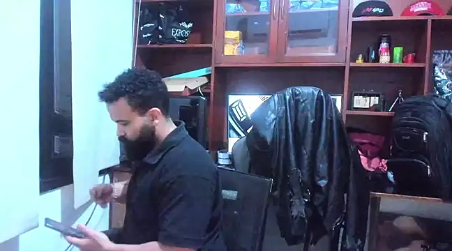 Snapshot of Drako_Argentii chatting on January 29, 6:43 am Drako Argentii online show from January 29, 6:43 am