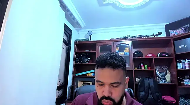 Snapshot of Drako_Argentii chatting on February 1, 12:47 pm Drako Argentii online show from February 1, 12:47 pm