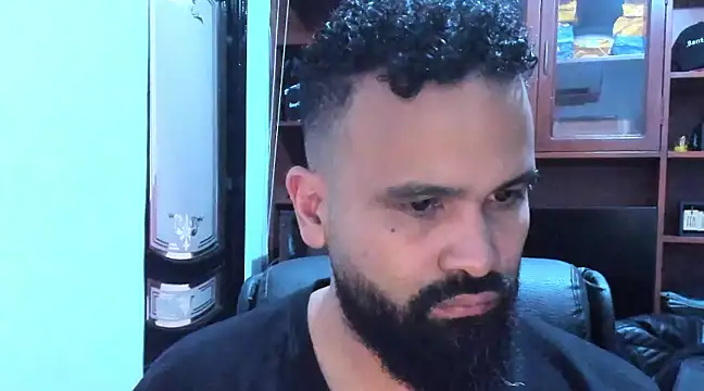 Snapshot of Drako_Argentii chatting on February 3, 8:13 pm Drako Argentii online show from February 3, 8:13 pm