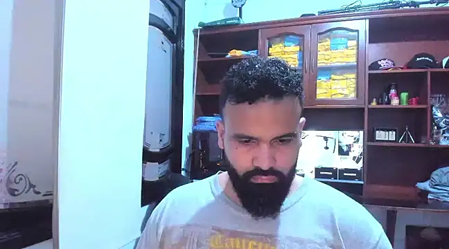 Snapshot of Drako_Argentii chatting on February 8, 9:46 pm Drako Argentii online show from February 8, 9:46 pm