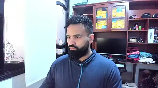 Snapshot of Drako_Argentii chatting on February 12, 7:35 pm Drako Argentii online show from February 12, 7:35 pm