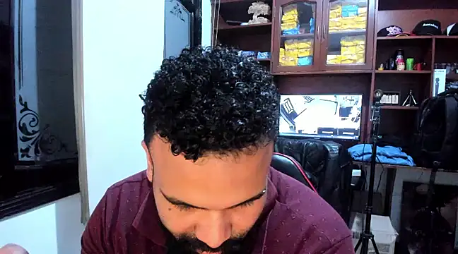 Snapshot of Drako_Argentii chatting on February 14, 10:58 pm Drako Argentii online show from February 14, 10:58 pm