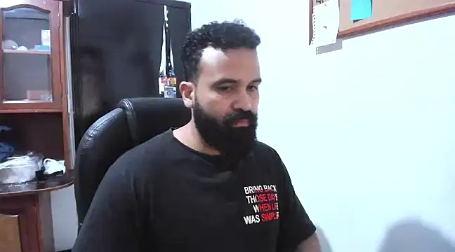 Snapshot of Drako_Argentii chatting on March 19, 7:49 pm Drako Argentii online show from March 19, 7:49 pm