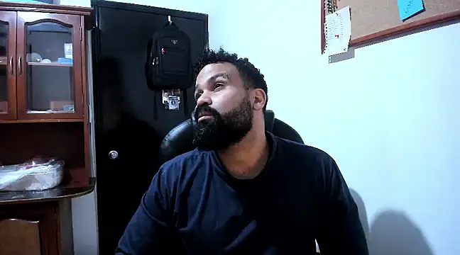 Snapshot of Drako_Argentii chatting on March 21, 10:06 pm Drako Argentii online show from March 21, 10:06 pm