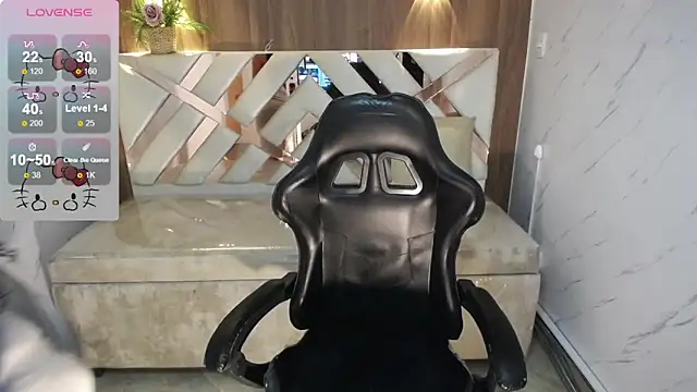 Snapshot of victoria_castillo_b chatting on November 16, 3:23 am victoria castillo b online show from November 16, 3:23 am