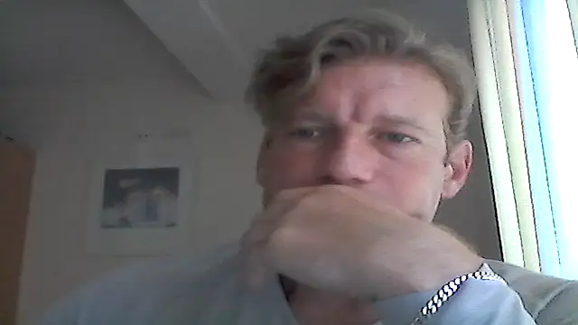 Snapshot of MArciQuarky chatting on September 12, 7:30 am MArciQuarky online show from September 12, 7:30 am