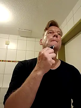 Snapshot of MArciQuarky chatting on October 4, 2:26 pm MArciQuarky online show from October 4, 2:26 pm