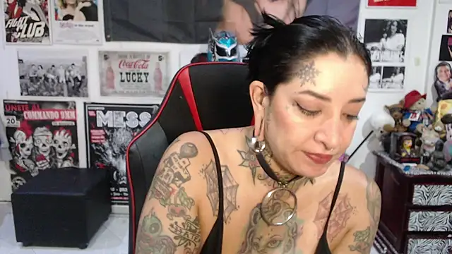 Rollyderolandia666 online show from December 2, 10:05 pm