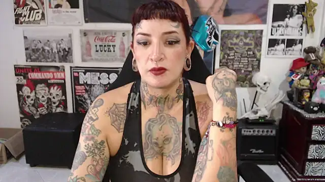 Rollyderolandia666 online show from April 21, 6:34 pm