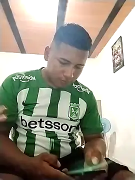 Snapshot of Willner08 chatting on January 14, 1:15 am Willner08 online show from January 14, 1:15 am