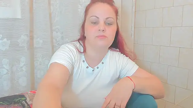 Snapshot of Adelamilfsex chatting on December 3, 7:33 pm Adelamilfsex online show from December 3, 7:33 pm