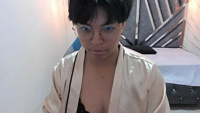 Emmapark  online show from February 5, 6:48 pm