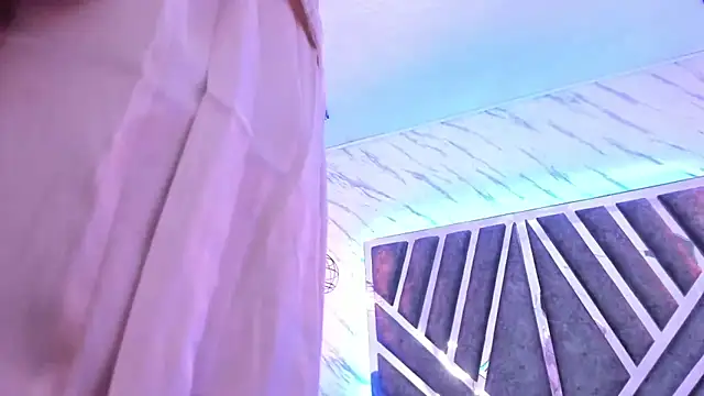 Emmapark  online show from February 8, 9:36 pm