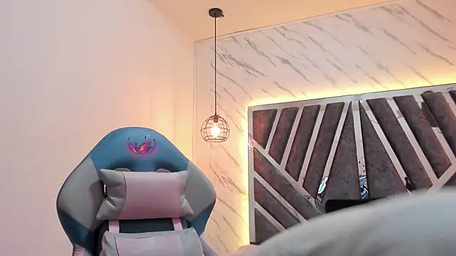 Emmapark  online show from February 14, 1:02 am