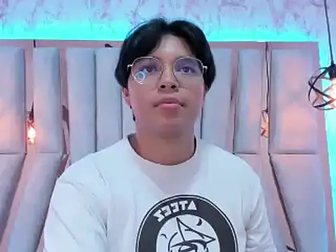 Emmapark  online show from February 20, 1:25 am