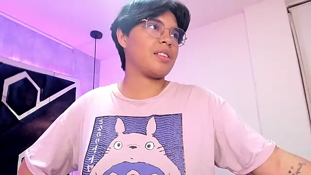 Emmapark  online show from February 23, 8:11 pm