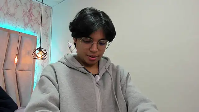 Emmapark  online show from March 21, 11:22 am