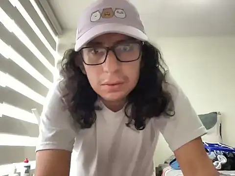 littlelatinhunter online show from November 5, 9:48 pm