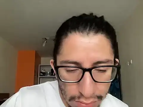 littlelatinhunter online show from February 5, 11:59 am