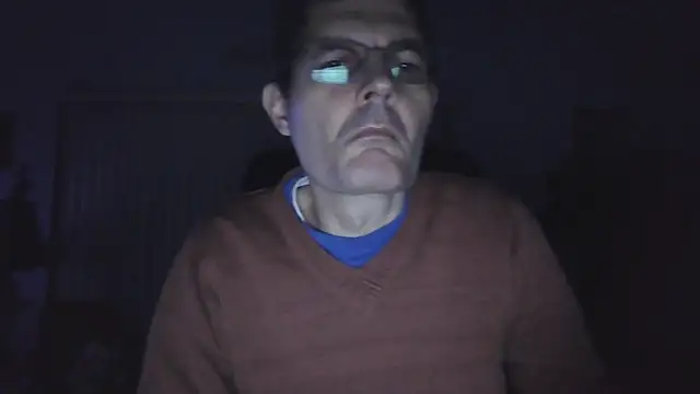 Snapshot of Copfiremen4566 chatting on December 4, 4:10 am Copfiremen4566 online show from December 4, 4:10 am