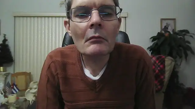 Snapshot of Copfiremen4566 chatting on December 11, 5:53 am Copfiremen4566 online show from December 11, 5:53 am