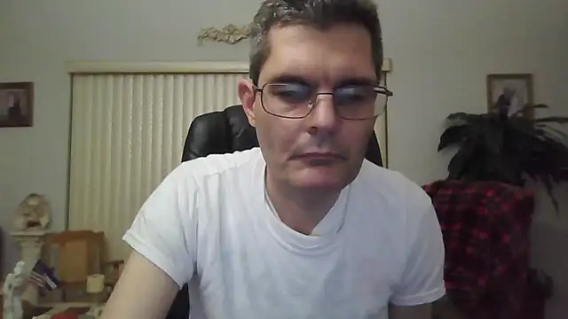 Snapshot of Copfiremen4566 chatting on January 15, 5:50 am Copfiremen4566 online show from January 15, 5:50 am