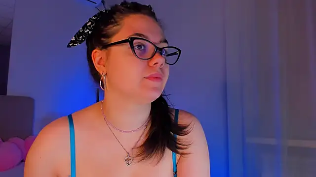 SelenaaSky online show from December 6, 1:33 pm