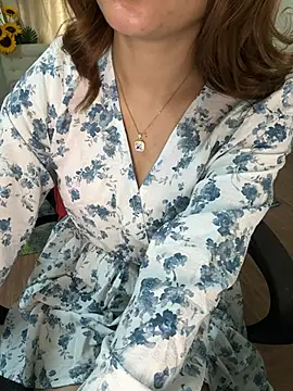 Jen jennyy1 online show from March 22, 5:06 am